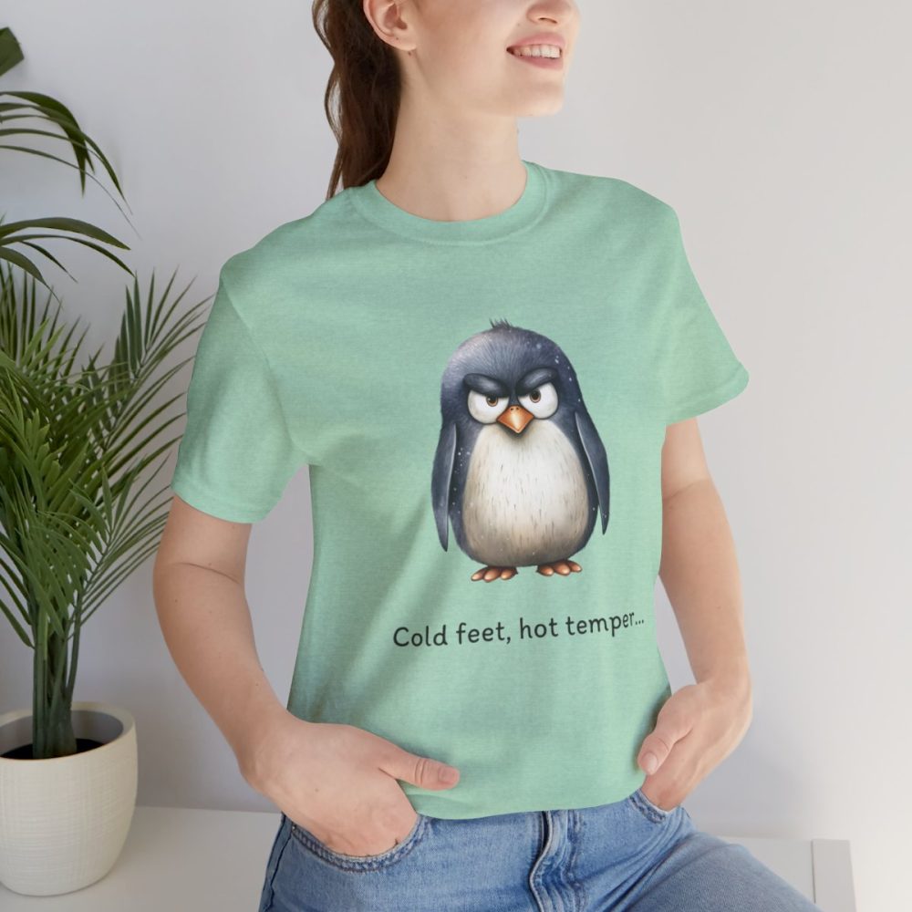 Angy Penguin – Unisex T-shirt