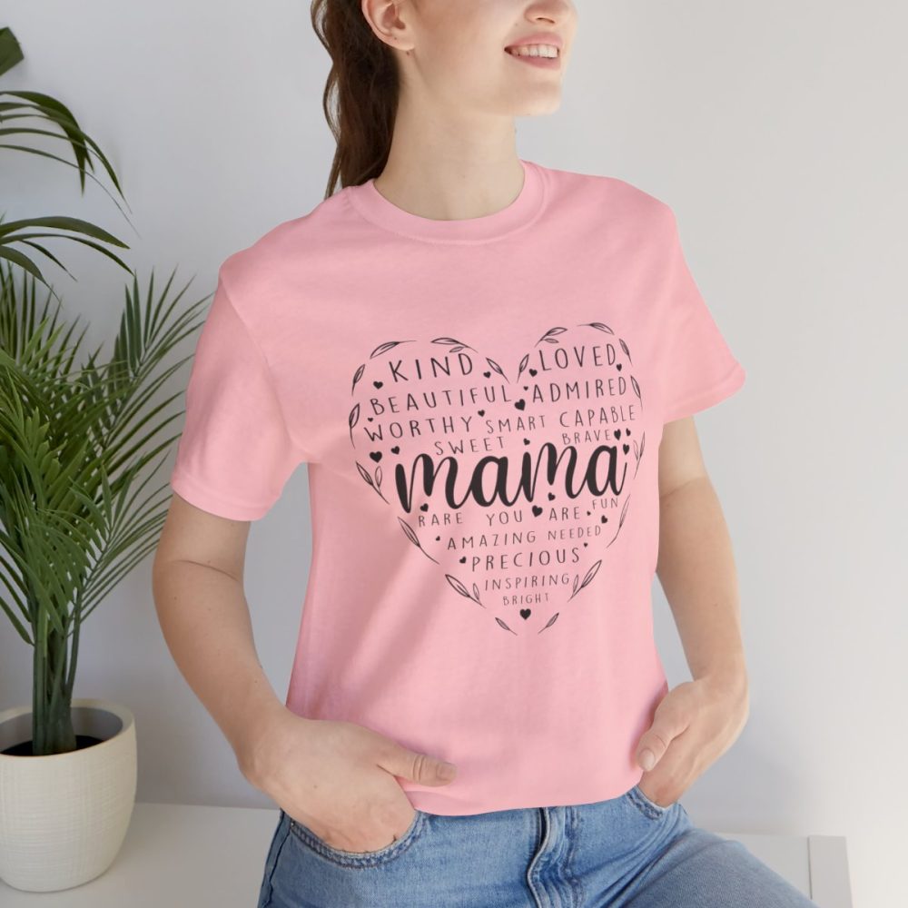 Heart Shape Mama – Unisex T-shirt